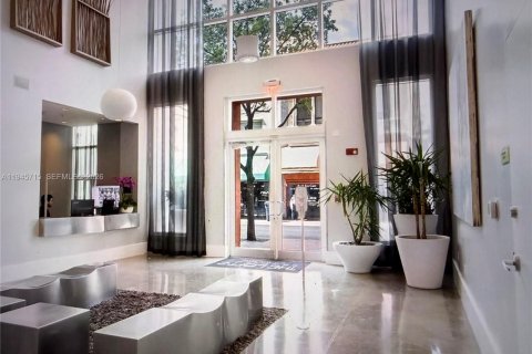 Condo in Miami, Florida, 1 bedroom  № 2060543 - photo 7