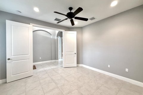 Townhouse in Vero Beach, Florida 3 bedrooms, 182 sq.m. № 2392490 - photo 17