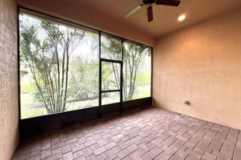 Townhouse in Vero Beach, Florida 3 bedrooms, 182 sq.m. № 2392490 - photo 3