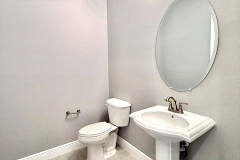 Townhouse in Vero Beach, Florida 3 bedrooms, 182 sq.m. № 2392490 - photo 11