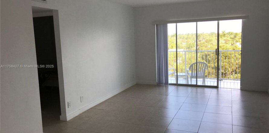Condo in Hollywood, Florida, 1 bedroom  № 1741513