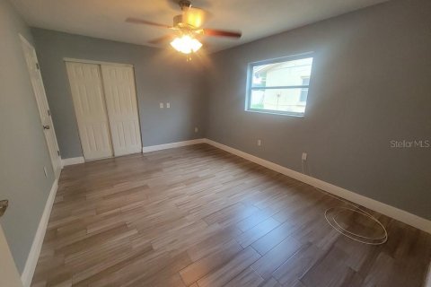 Casa en alquiler en Port Richey, Florida, 3 dormitorios, 161.19 m2 № 1916852 - foto 12