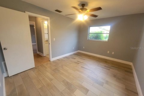Casa en alquiler en Port Richey, Florida, 3 dormitorios, 161.19 m2 № 1916852 - foto 18