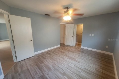 Casa en alquiler en Port Richey, Florida, 3 dormitorios, 161.19 m2 № 1916852 - foto 13
