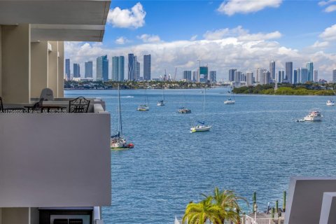 Condo in Miami Beach, Florida, 1 bedroom  № 1862915 - photo 28