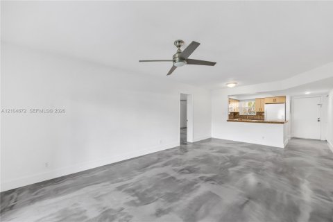 Copropriété à louer à Davie, Floride: 3 chambres, 129.13 m2 № 2413137 - photo 12