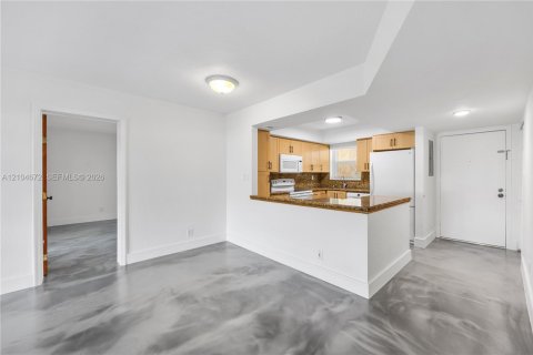 Copropriété à louer à Davie, Floride: 3 chambres, 129.13 m2 № 2413137 - photo 9