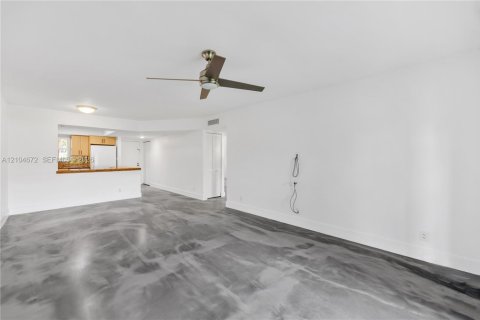 Copropriété à louer à Davie, Floride: 3 chambres, 129.13 m2 № 2413137 - photo 11