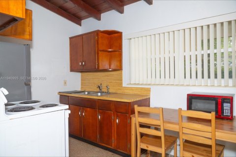 Casa en venta en Fort Lauderdale, Florida, 2 dormitorios, 69.12 m2 № 2010346 - foto 9