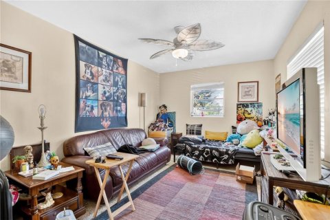 Propiedad comercial en venta en Orlando, Florida, 3 dormitorios, 165.55 m2 № 2097880 - foto 6