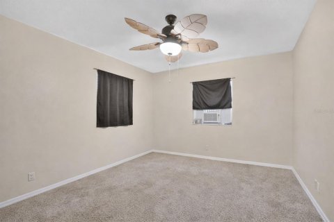 Propiedad comercial en venta en Orlando, Florida, 3 dormitorios, 165.55 m2 № 2097880 - foto 11