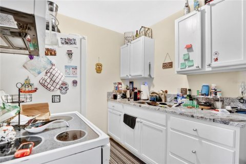 Propiedad comercial en venta en Orlando, Florida, 3 dormitorios, 165.55 m2 № 2097880 - foto 10