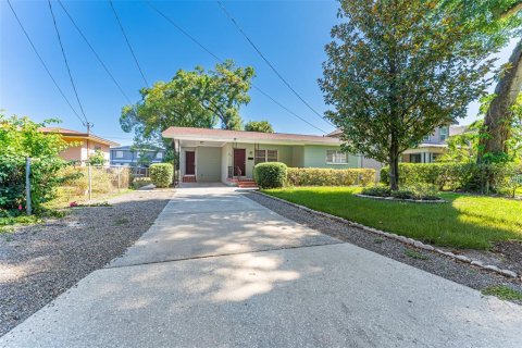 Immobilier commercial à Tampa, Floride 4 chambres, 172.05 m2 № 2122054