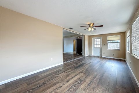 House in Saint Petersburg, Florida 3 bedrooms, 143.35 sq.m. № 1819452 - photo 20