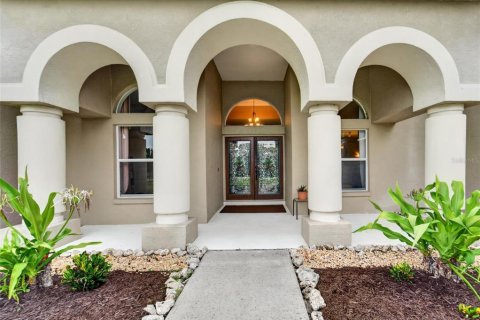 House in Riverview, Florida 5 bedrooms, 289.58 sq.m. № 2152313 - photo 4