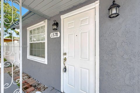 Villa ou maison à louer à Fort Lauderdale, Floride: 2 chambres, 62.43 m2 № 1931779 - photo 17