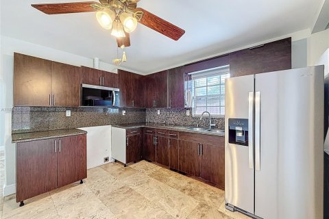 Villa ou maison à louer à Fort Lauderdale, Floride: 2 chambres, 62.43 m2 № 1931779 - photo 27