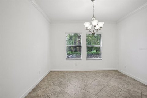 House in Land O' Lakes, Florida 5 bedrooms, 350.52 sq.m. № 1852658 - photo 23