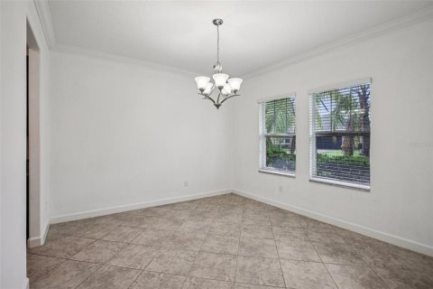 House in Land O' Lakes, Florida 5 bedrooms, 350.52 sq.m. № 1852658 - photo 11