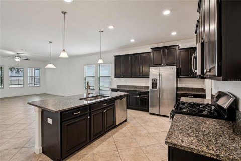 House in Land O' Lakes, Florida 5 bedrooms, 350.52 sq.m. № 1852658 - photo 13
