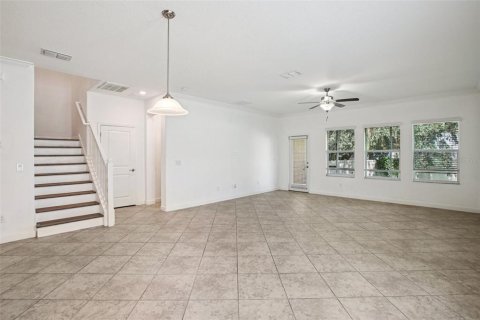 House in Land O' Lakes, Florida 5 bedrooms, 350.52 sq.m. № 1852658 - photo 9