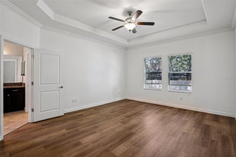House in Land O' Lakes, Florida 5 bedrooms, 350.52 sq.m. № 1852658 - photo 20