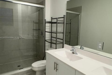 Townhouse in Miami, Florida 3 bedrooms, 170.2 sq.m. № 1845608 - photo 14