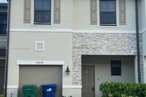 Townhouse in Miami, Florida 3 bedrooms, 170.2 sq.m. № 1845608 - photo 2