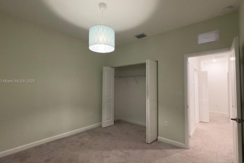 Townhouse in Miami, Florida 3 bedrooms, 170.2 sq.m. № 1845608 - photo 27