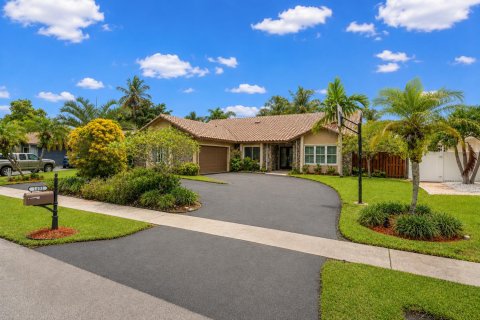 House in Plantation, Florida 4 bedrooms, 210.14 sq.m. № 2261571
