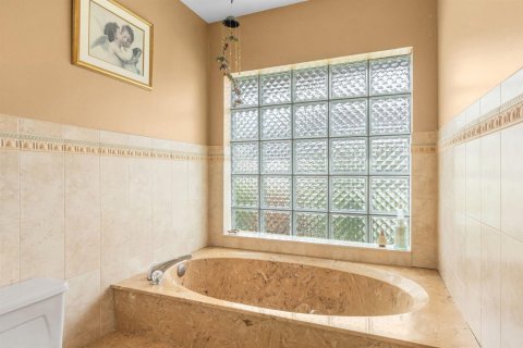House in Plantation, Florida 4 bedrooms, 210.14 sq.m. № 2261571 - photo 20