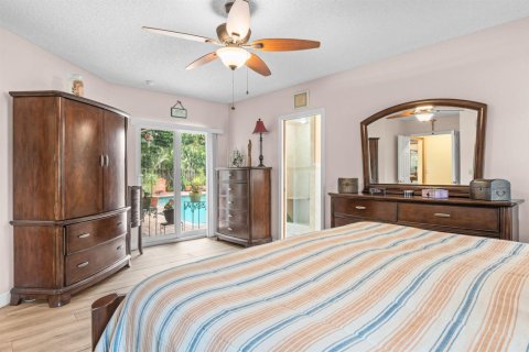 House in Plantation, Florida 4 bedrooms, 210.14 sq.m. № 2261571 - photo 18