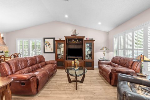 House in Plantation, Florida 4 bedrooms, 210.14 sq.m. № 2261571 - photo 7