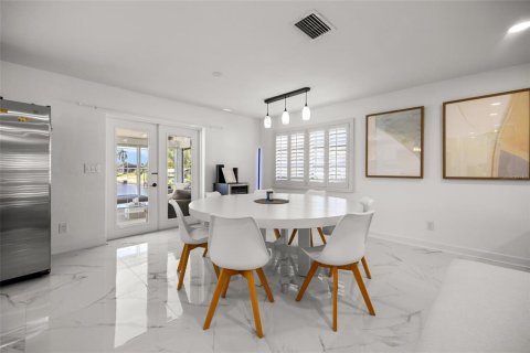 Villa ou maison à louer à Cape Coral, Floride: 3 chambres, 168.9 m2 № 1747258 - photo 19