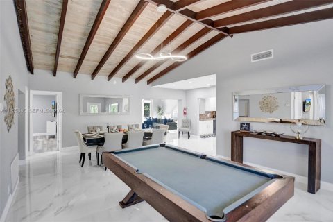 Купить виллу или дом в Лайтхаус-Пойнт, Флорида 6 спален, 264.4м2, № 2011766 - фото 6