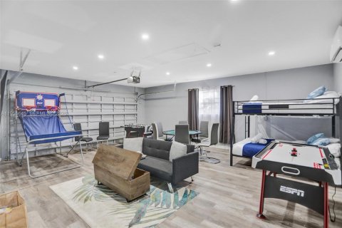 Купить виллу или дом в Лайтхаус-Пойнт, Флорида 6 спален, 264.4м2, № 2011766 - фото 30