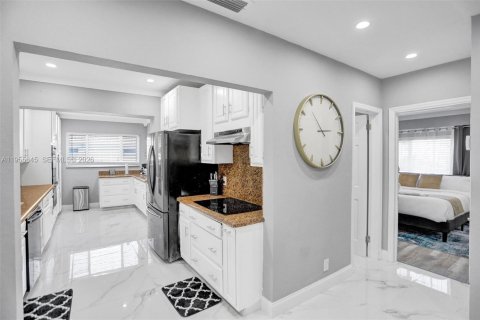 Купить виллу или дом в Лайтхаус-Пойнт, Флорида 6 спален, 264.4м2, № 2011766 - фото 13