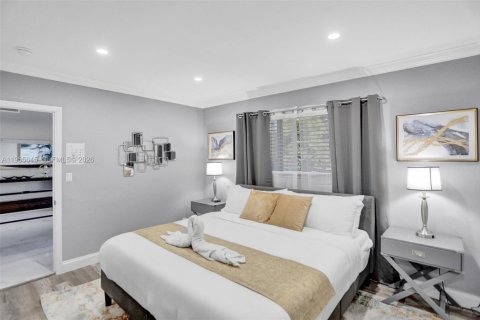 Купить виллу или дом в Лайтхаус-Пойнт, Флорида 6 спален, 264.4м2, № 2011766 - фото 8