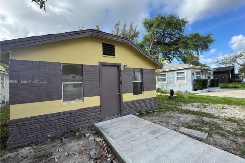 Casa en Hollywood, Florida 2 dormitorios, 85.01 m2 № 2053178