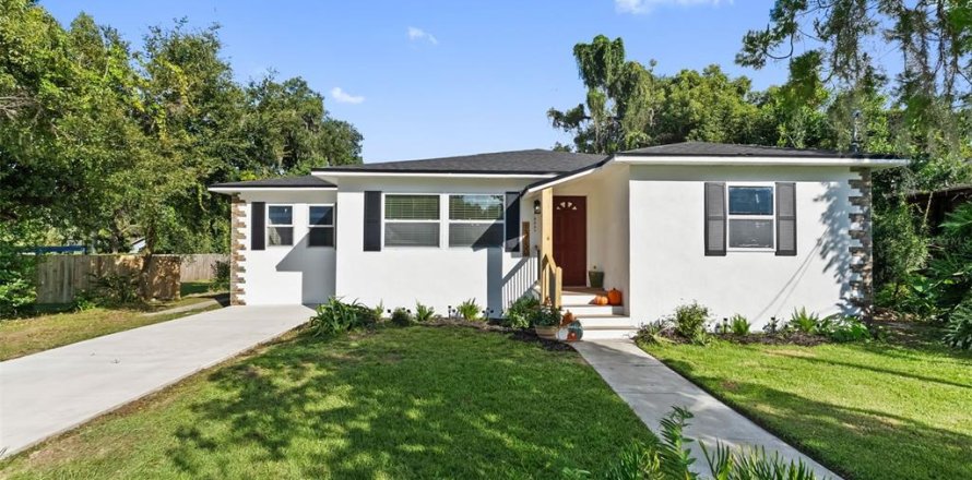 Villa ou maison à Dade City, Floride 4 chambres, 148.83 m2 № 2437167