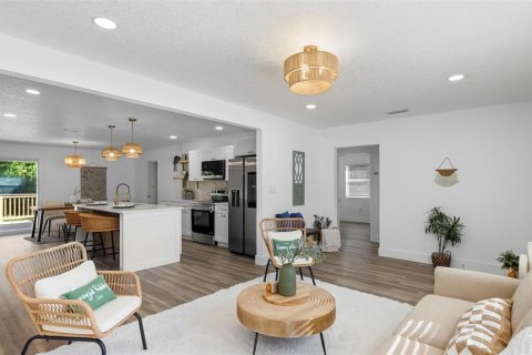 Villa ou maison à vendre à Dade City, Floride: 4 chambres, 148.83 m2 № 2437167 - photo 7