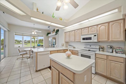 House in Bradenton, Florida 3 bedrooms, 222.22 sq.m. № 1858113 - photo 12