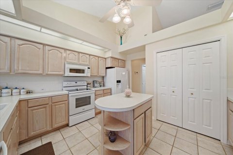 House in Bradenton, Florida 3 bedrooms, 222.22 sq.m. № 1858113 - photo 11