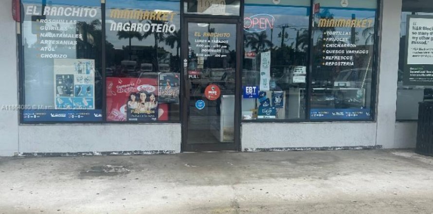 Propiedad comercial en Miami, Florida № 1892654