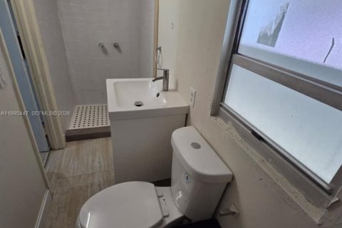 Apartamento en alquiler en Miami, Florida, 1 dormitorio № 2058624 - foto 9