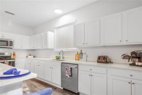 Casa en venta en Davenport, Florida, 6 dormitorios, 315.5 m2 № 2235319 - foto 11