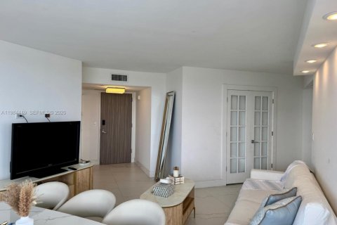 Купить кондоминиум в Авентура, Флорида 2 спальни, 120.77м2, № 2049065 - фото 3