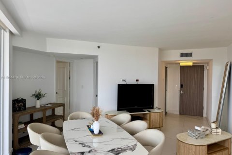 Купить кондоминиум в Авентура, Флорида 2 спальни, 120.77м2, № 2049065 - фото 4