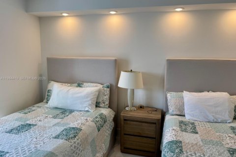 Купить кондоминиум в Авентура, Флорида 2 спальни, 120.77м2, № 2049065 - фото 19