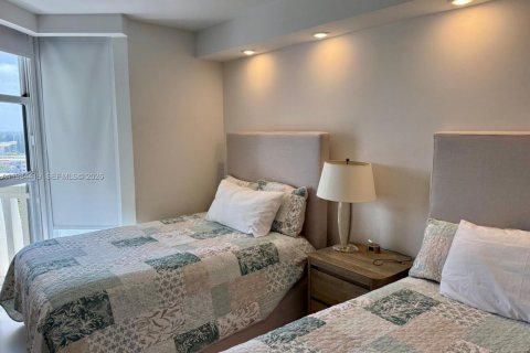 Купить кондоминиум в Авентура, Флорида 2 спальни, 120.77м2, № 2049065 - фото 18